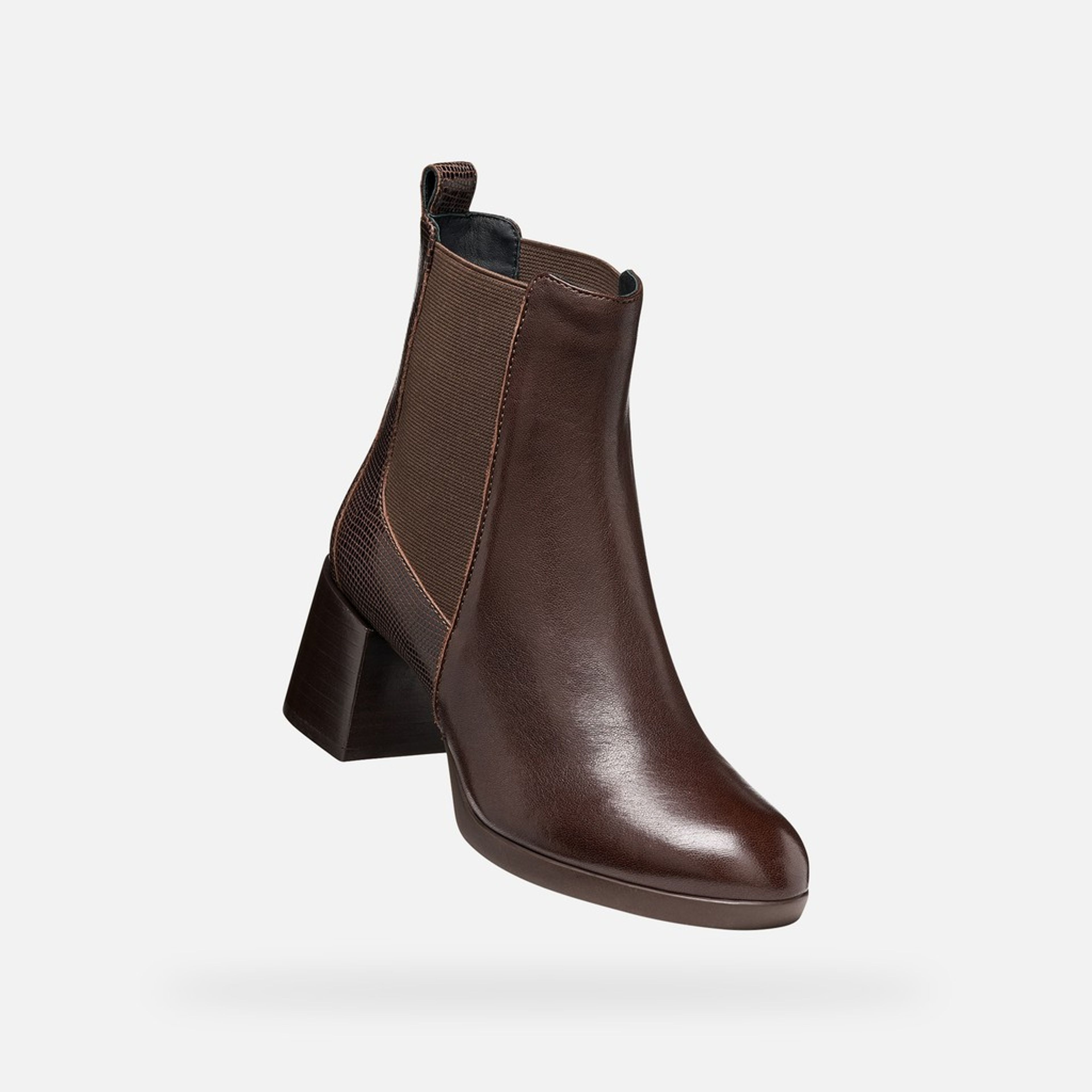 Tmavě hnědá dámská kotníková obuv Geox Walk Pleasure 55T - 005