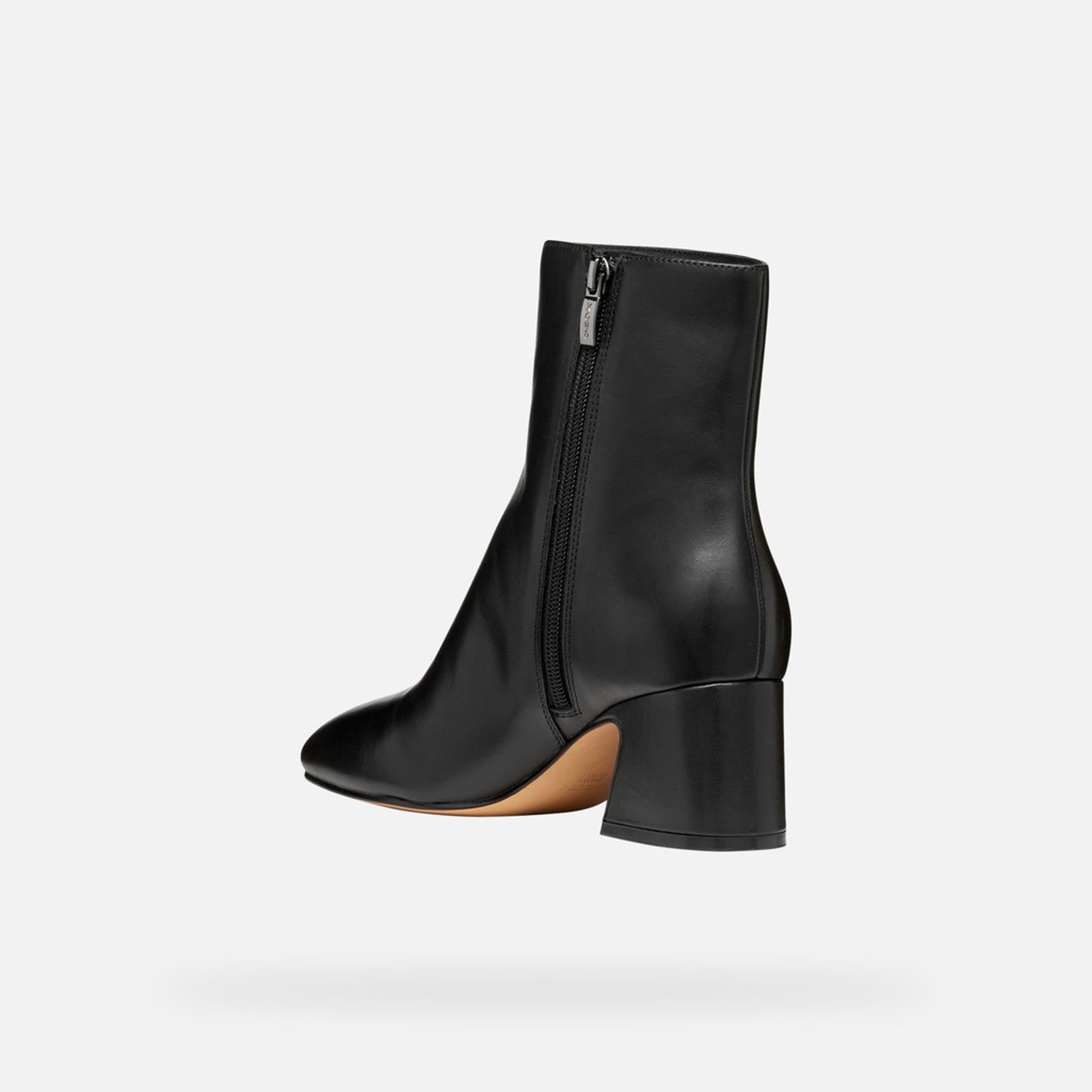Ghete negre pentru femei Geox Kalidine - 004