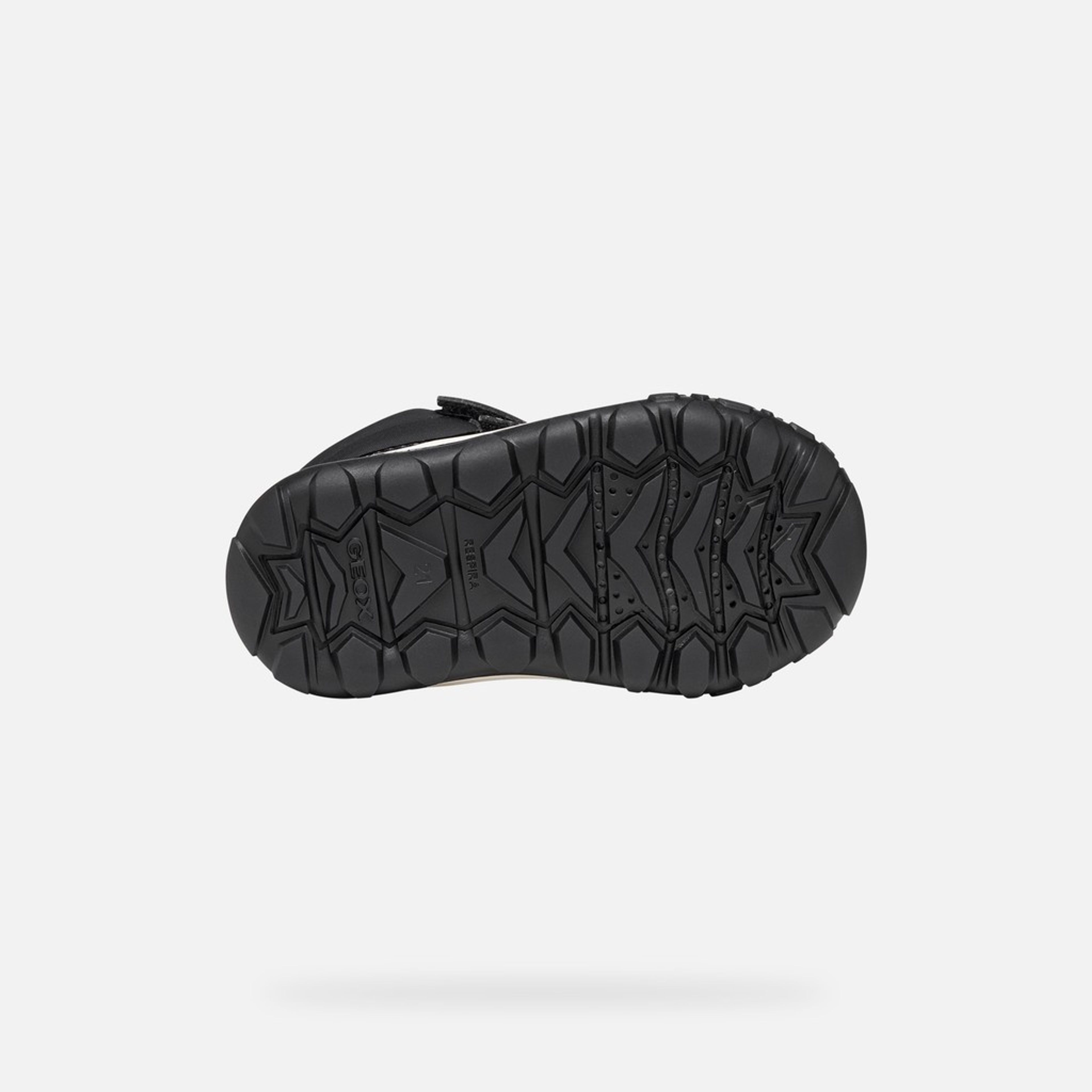 Czarne buty zimowe dla dziewczynek Geox Trekkyup - 007