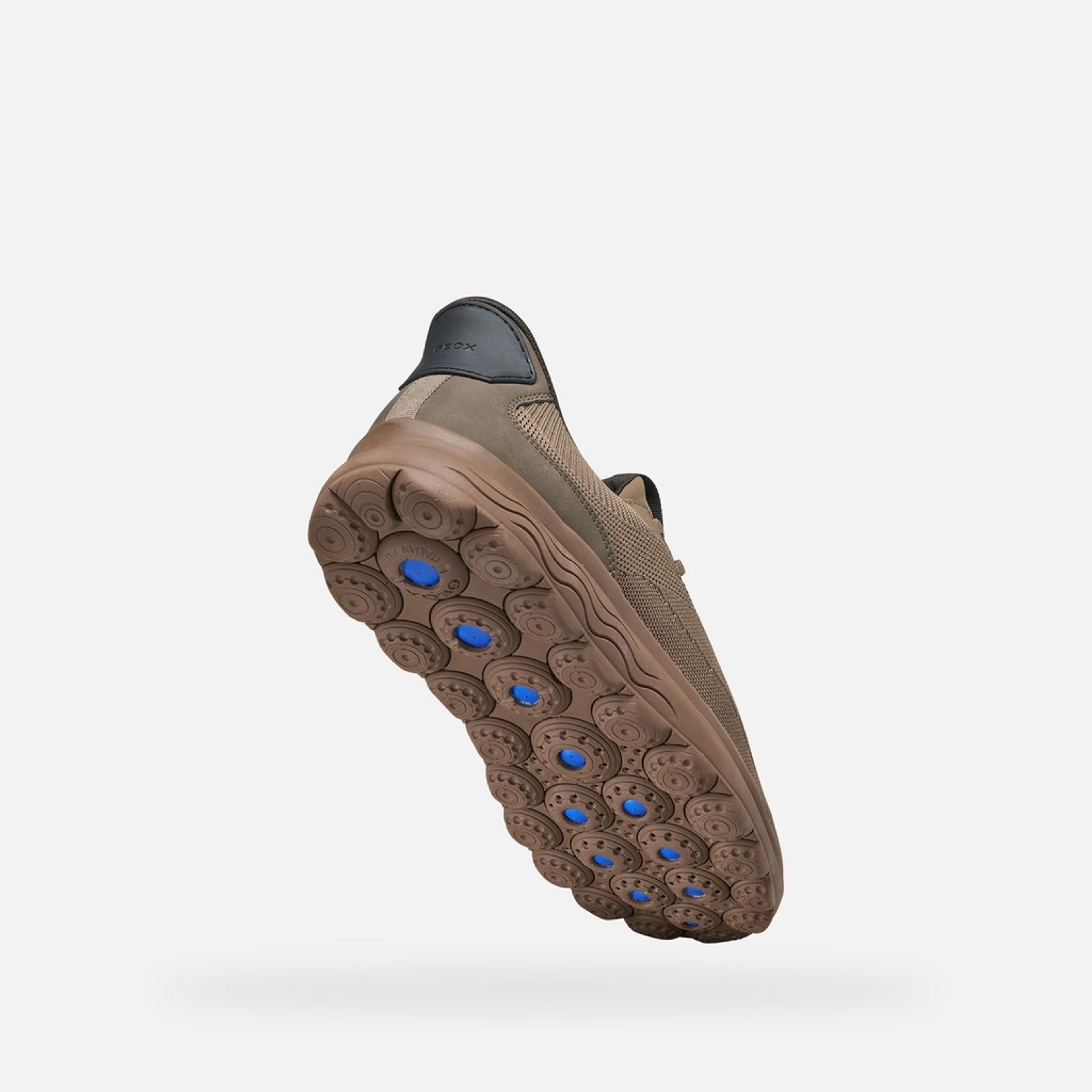 Tmavohnedé pánske tenisky Geox Spherica Plus - 006