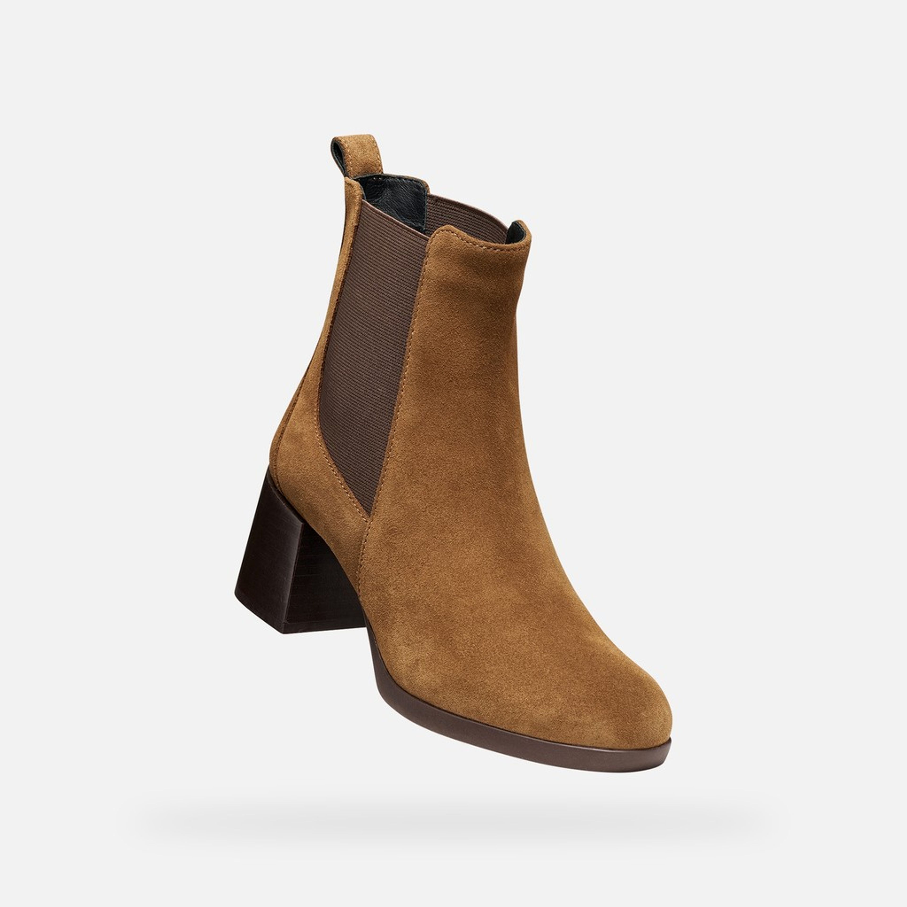 Hnědá dámská kotníková obuv Geox Walk Pleasure 55T - 005