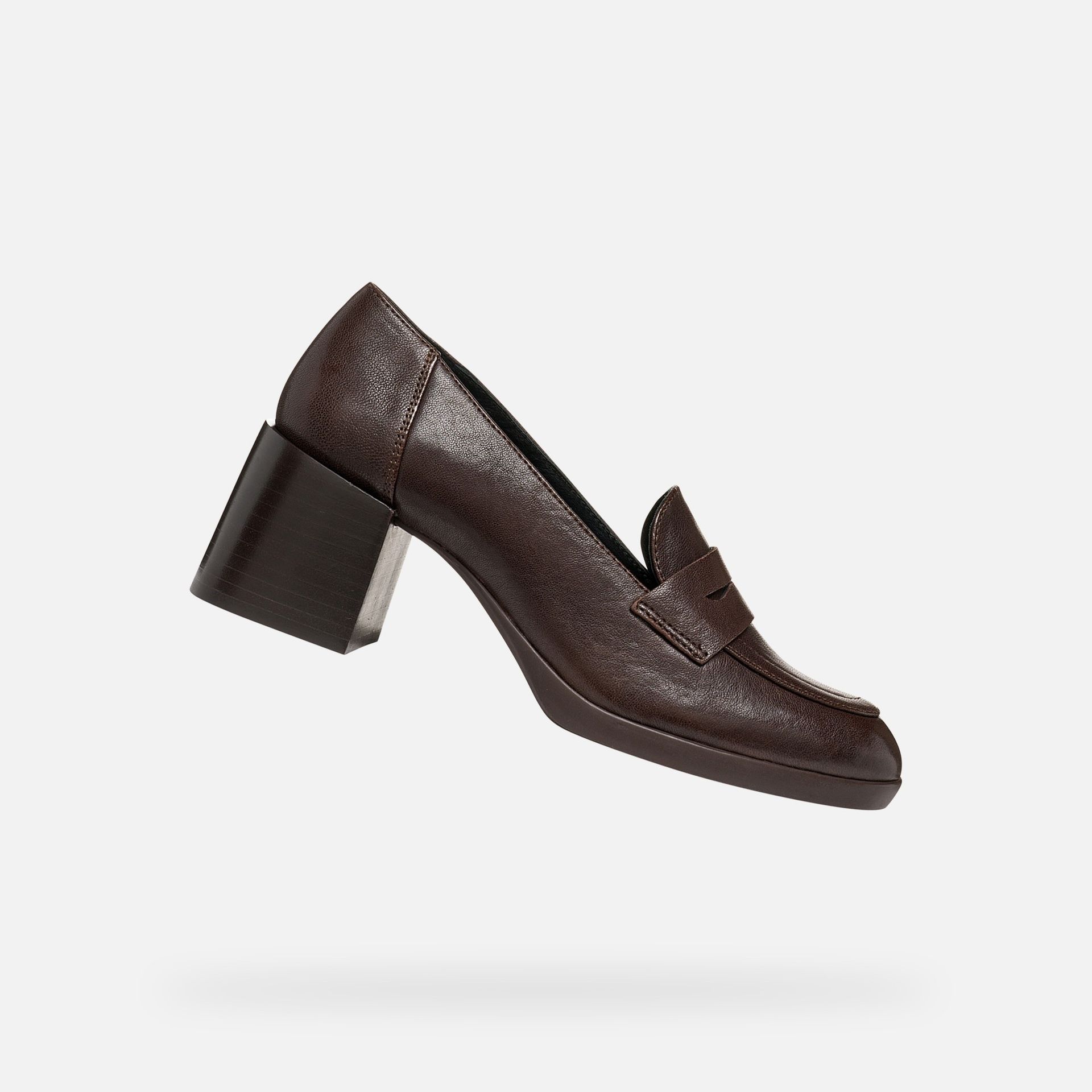 Tmavě hnědá dámská obuv na podpatku Geox Walk Pleasure 55T - 001