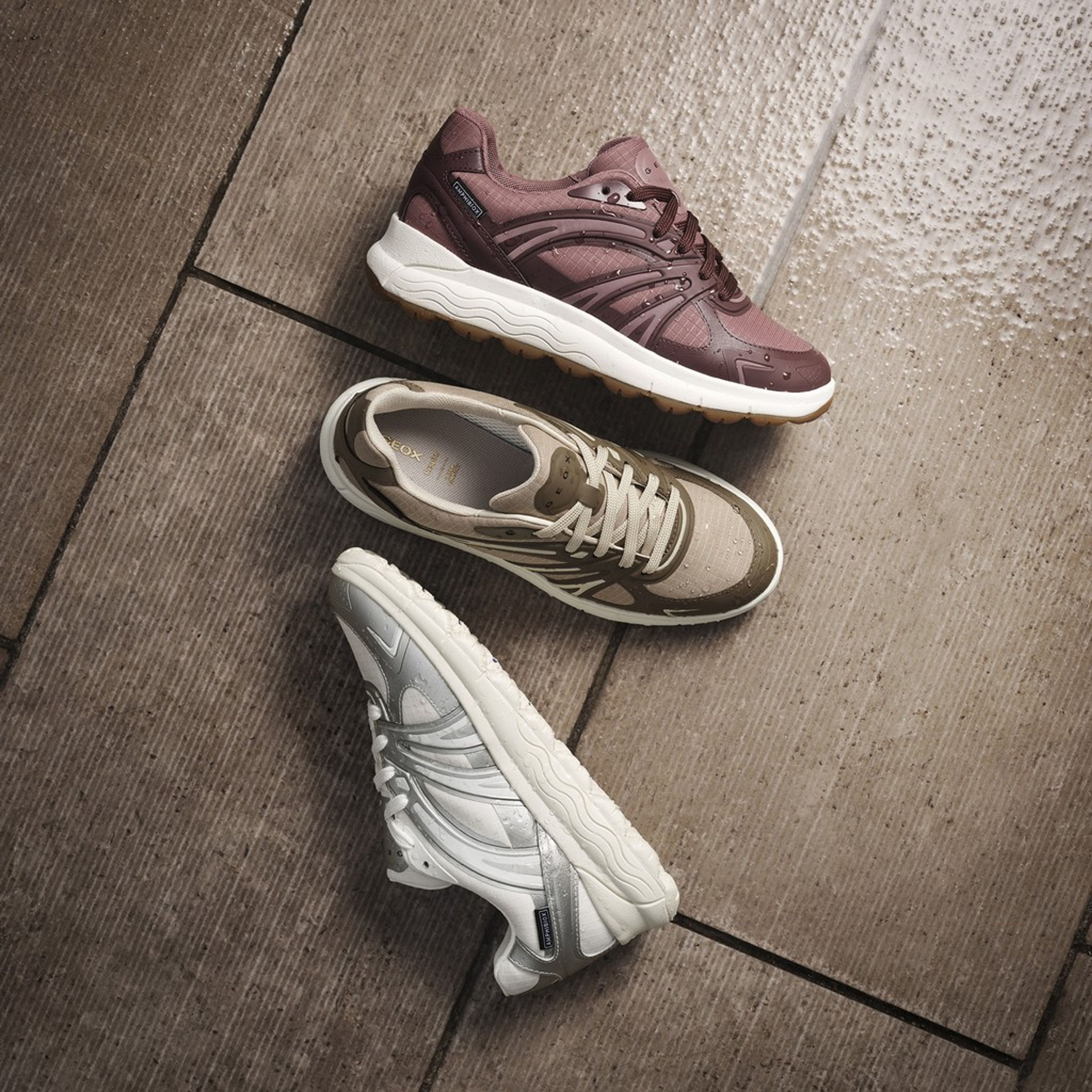Sneakers albi pentru femei Geox Spherica 4x4 B ABX - 010