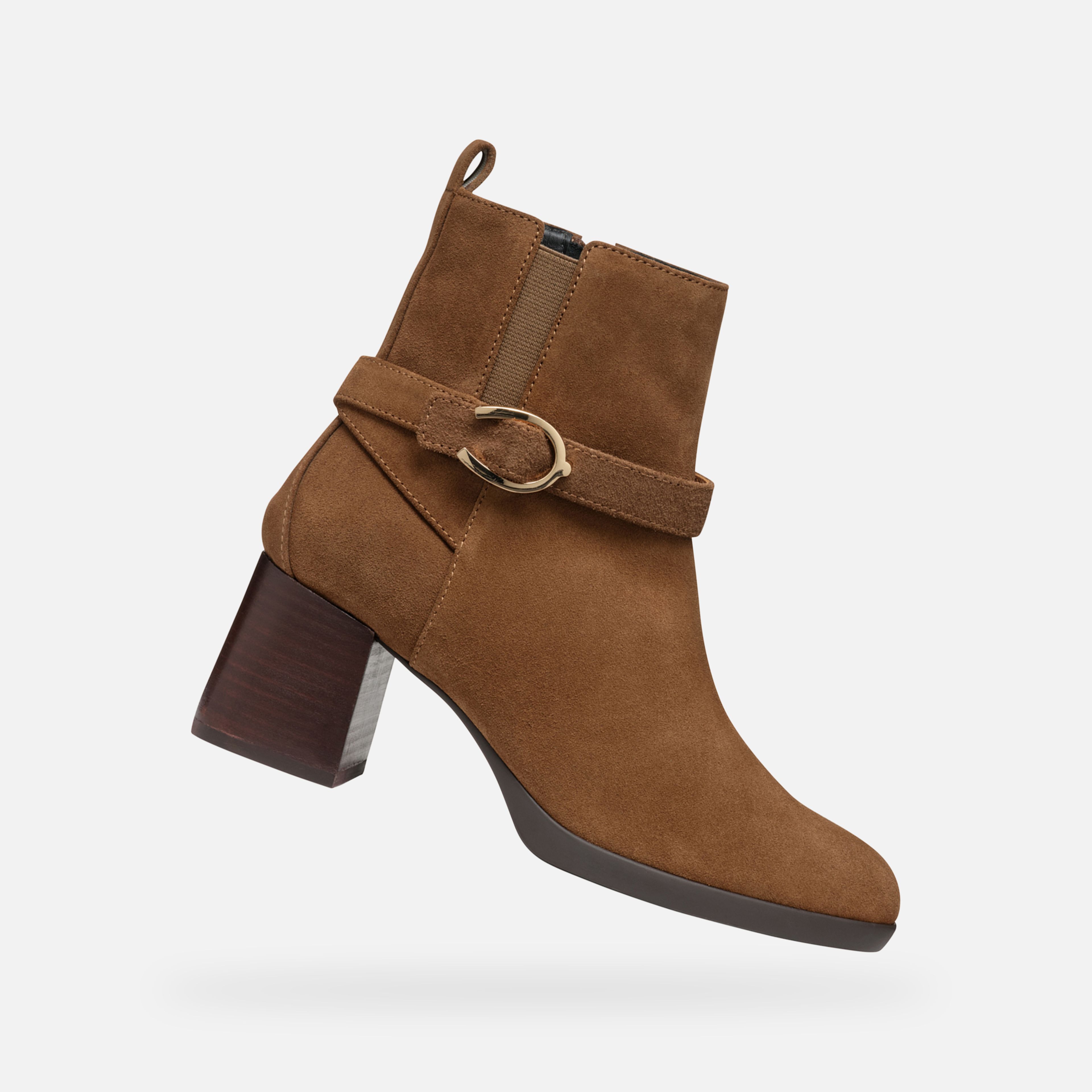 Hnedé dámske členkové topánky Geox Walk Pleasure 55