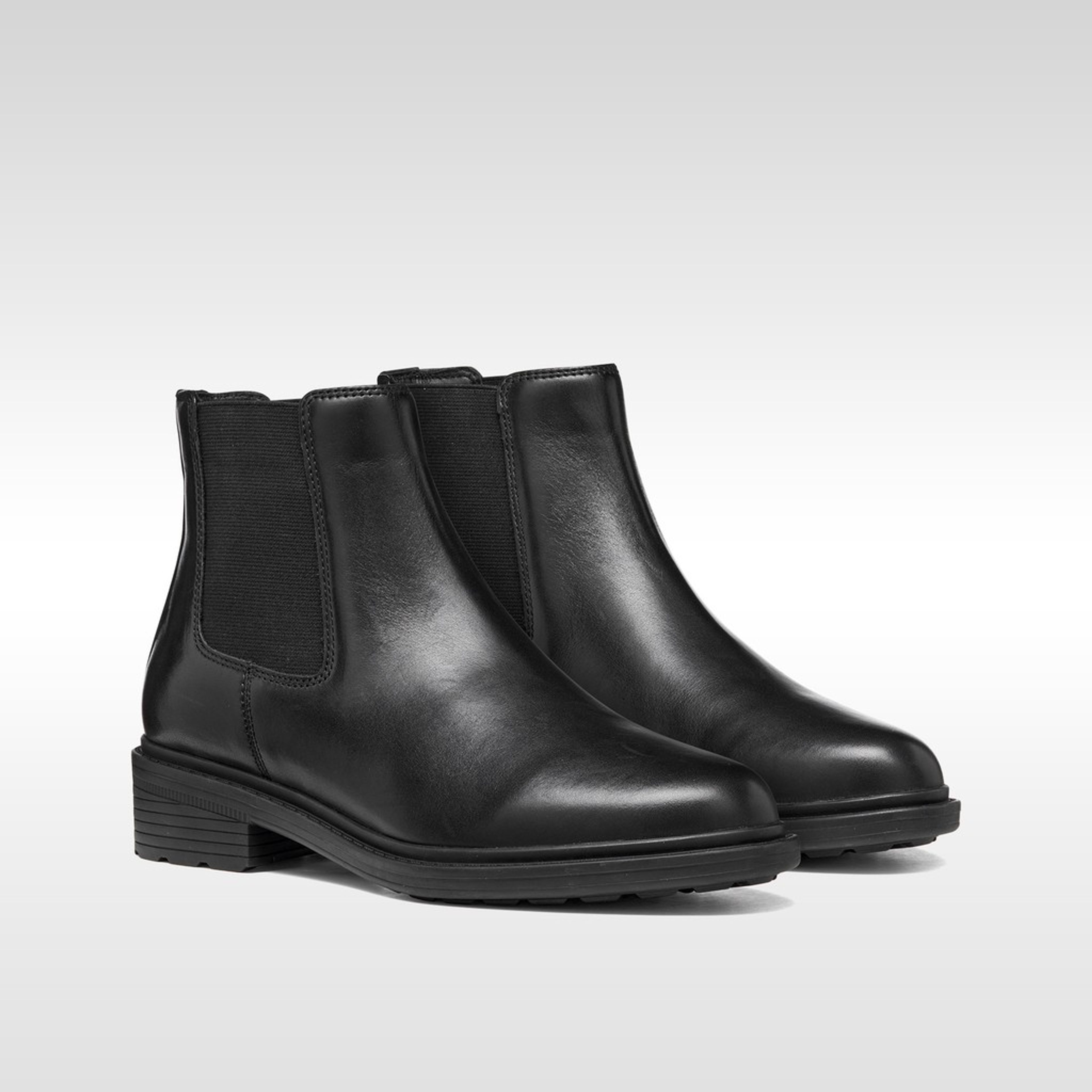 Ghete negre pentru femei Geox Walk Pleasure B - 008