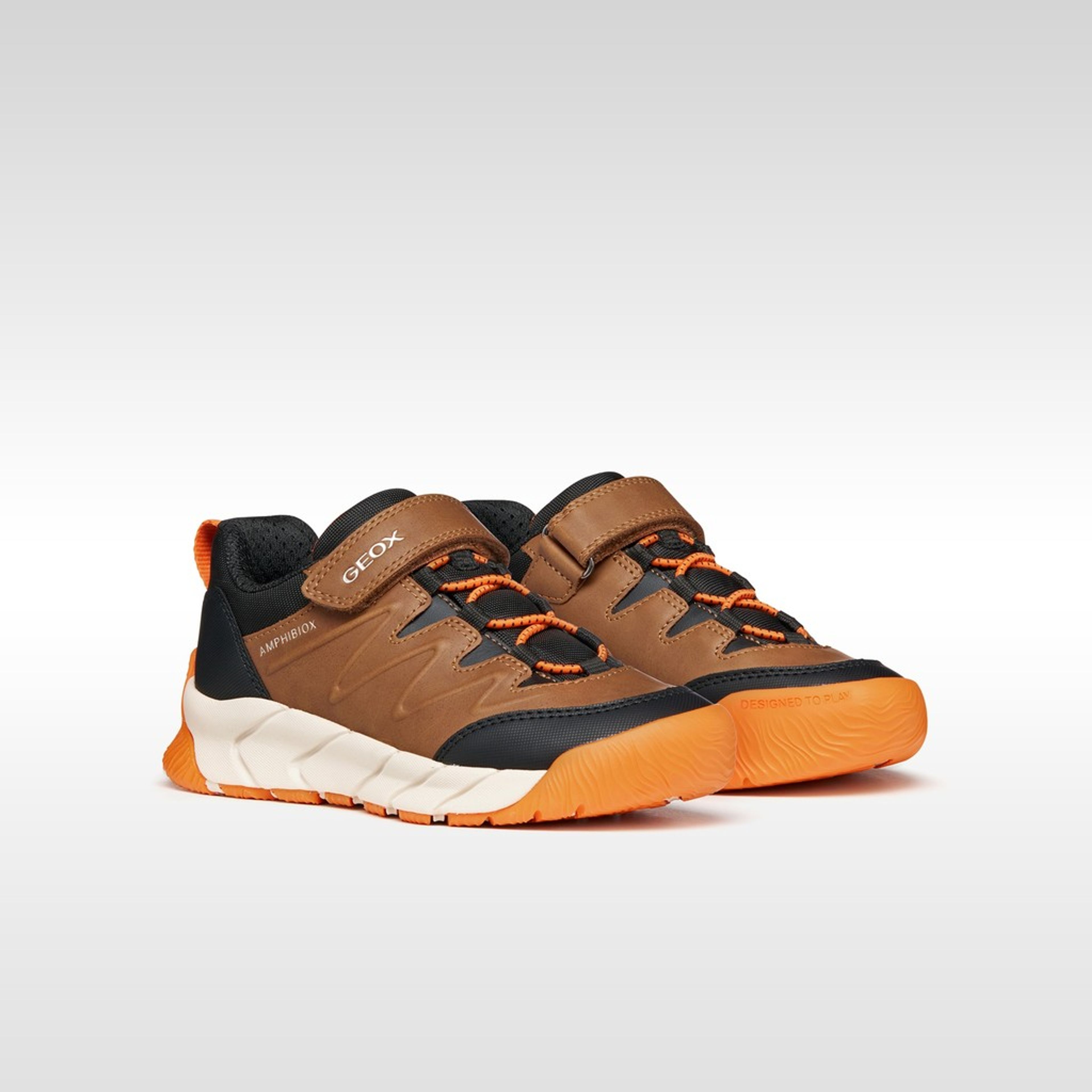 Hnědé chlapecké tenisky Geox Flexyper Pro B - 008